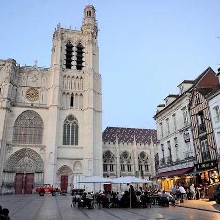 Super Appartement T3 Proche Gare Sens Exteriér fotografie